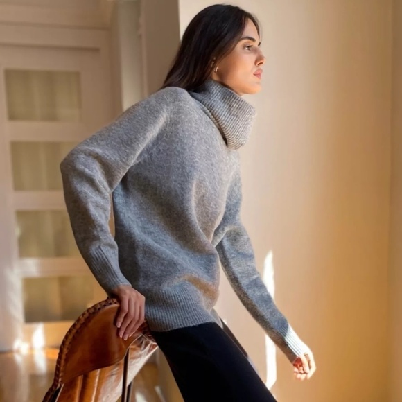 ARITZIA Babaton Grey Alpaca Wool Oversized Turtle Neck Sweater SZ XS - Picture 3 of 15